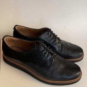 Clarks Artisan Oxford Style Shoes Women’s Size 10